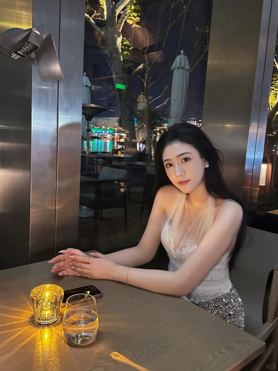 李小璐 美臀御姐图片 3 - 69dp春风阁