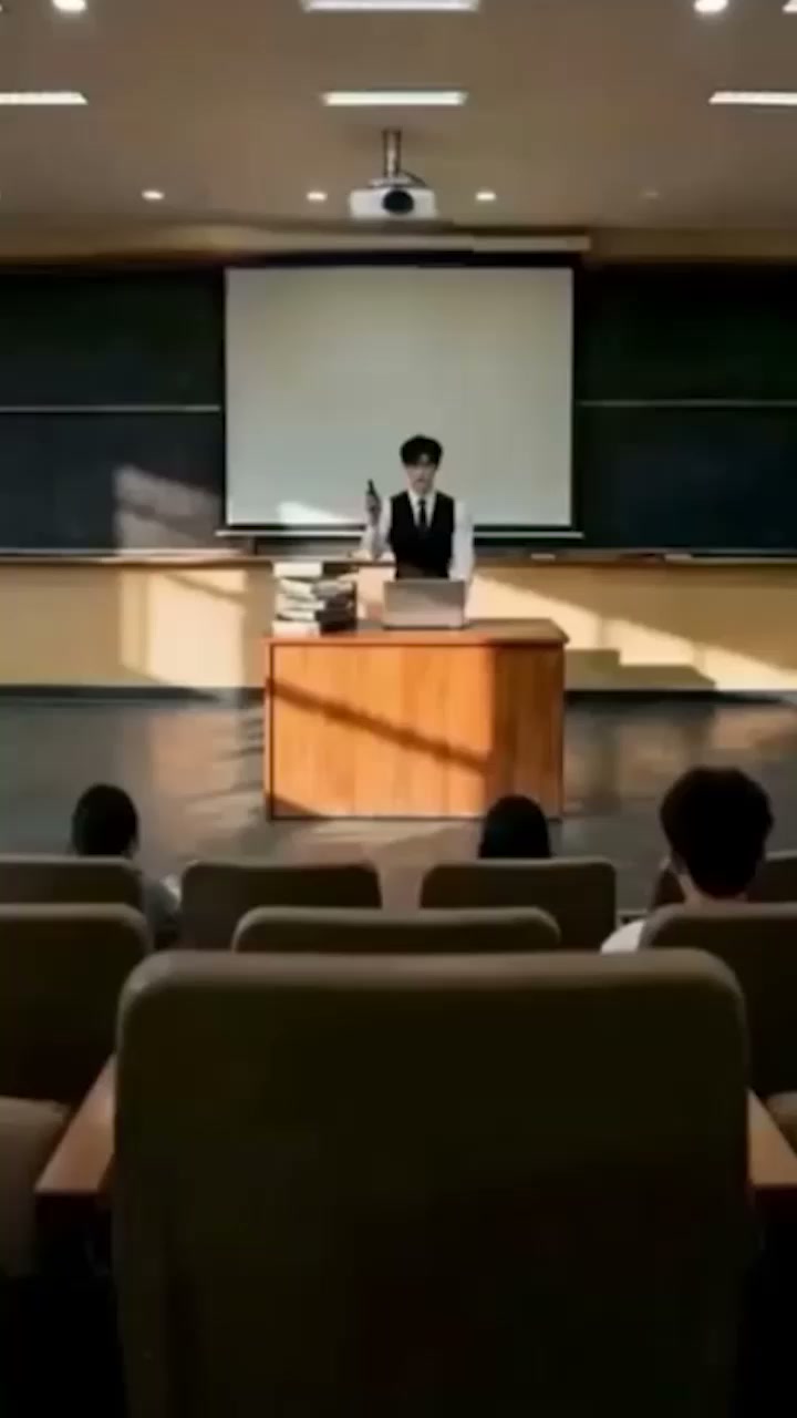 淫魔重生情欲江山 AI短剧 第一集 教授魂穿三皇子床上猛干嫂嫂 掐颈猛操高潮连连