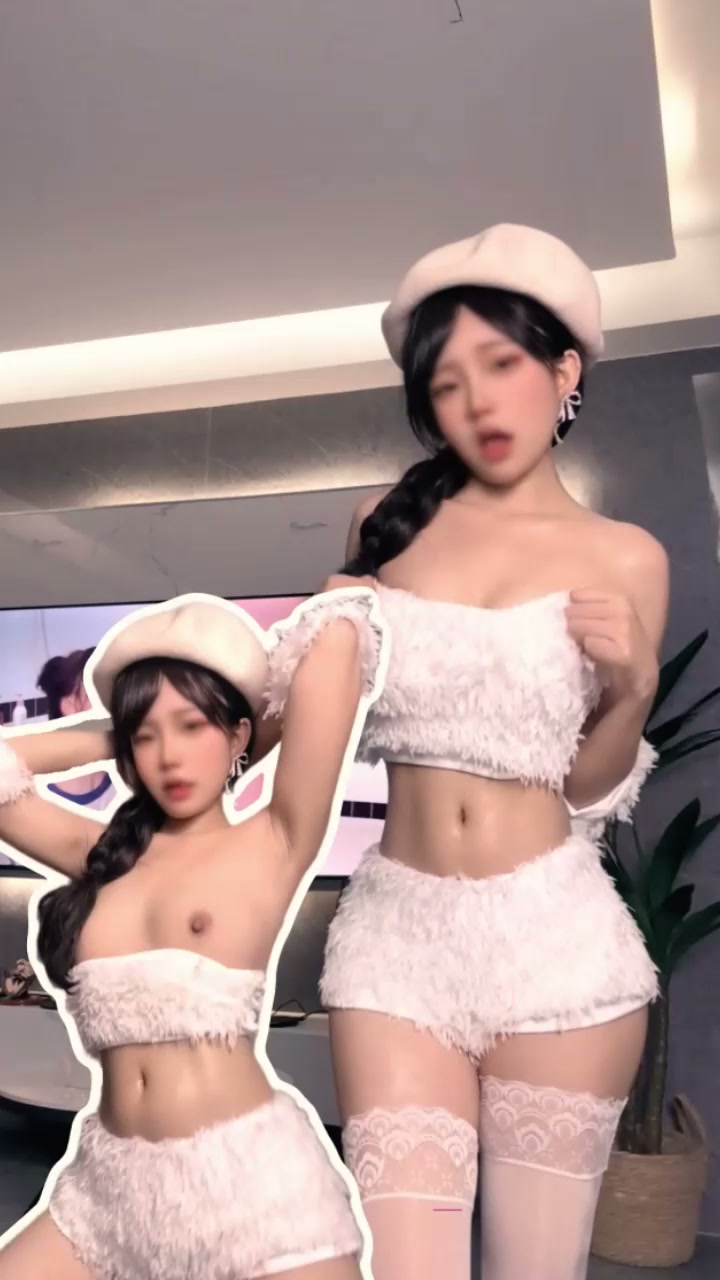 推特福利姬 小仙云 付费定制合集 性感制服裸舞扭动 抬腿自慰浪荡不堪
