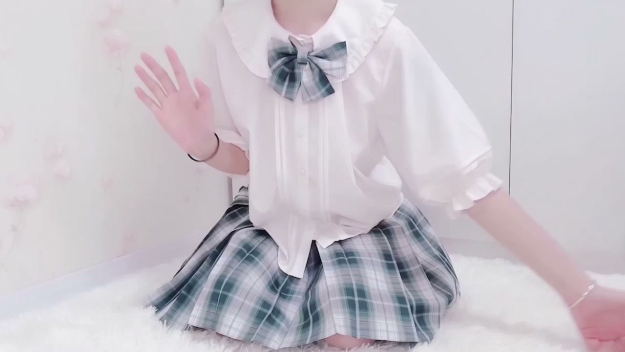 白虎萝莉 米娜学姐 诱惑自慰 白丝紧缠美腿蜜穴 假屌抽插狂喷骚话 撩人秒射
