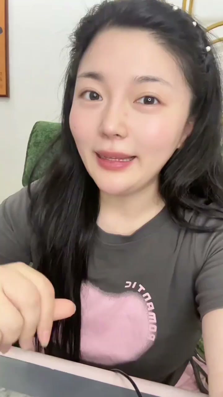 短剧男神 成乔斯 被曝沦为带资女主禁脔 剧中舌吻缠绵每集不落 戏外夜夜开房偷情！2