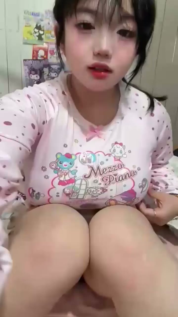 山东逆天大奶萝莉 吴瑾 裸贷泄密 拍抵押淫片竟嗨到失控 各种淫装揉奶狂欢