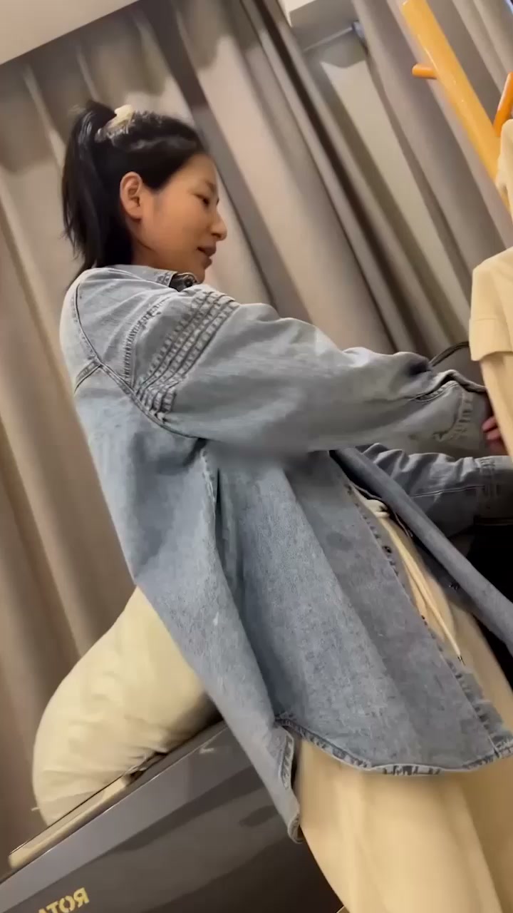 情侣自拍视频 贫乳女友 展示独门口技 羞耻露脸深喉侍奉 画面销魂十足！
