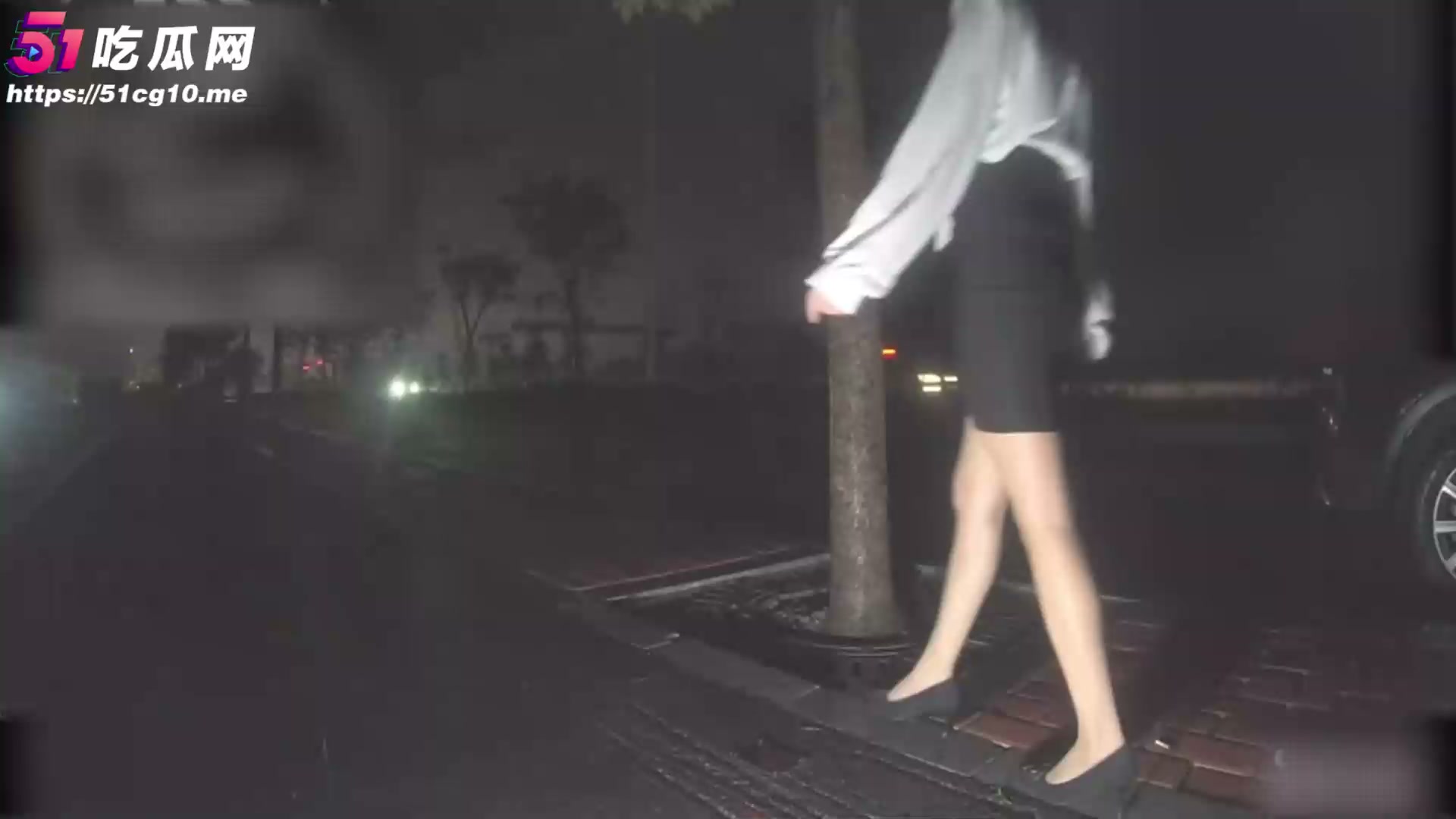 推特露出女神 FSS冯珊珊 主人的任务 全裸被肛夹锁链寻求路人帮助解开！