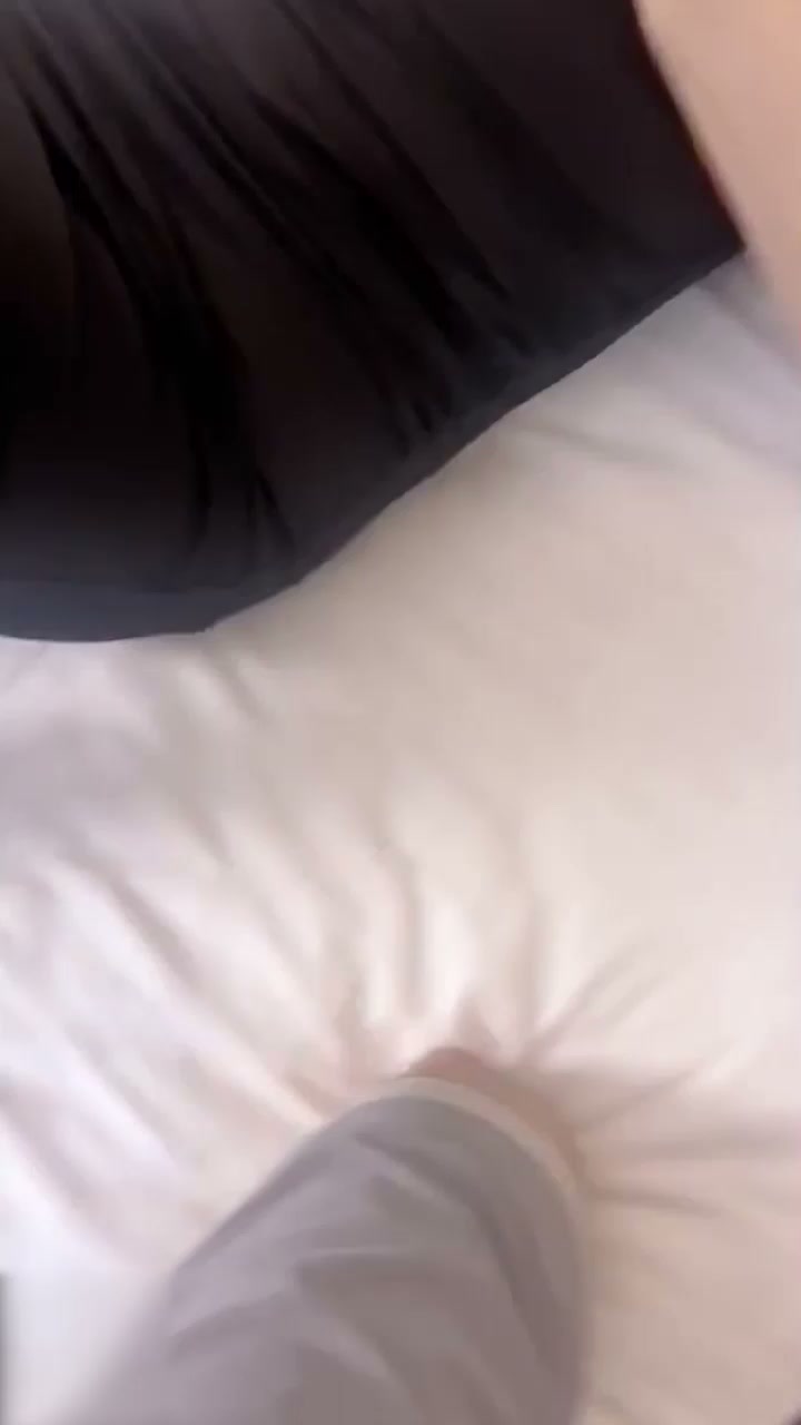 海角乱伦大神烟色晚空 和妹妹在酒店放飞自我 性瘾妹妹做爱太疯狂操慢都不行