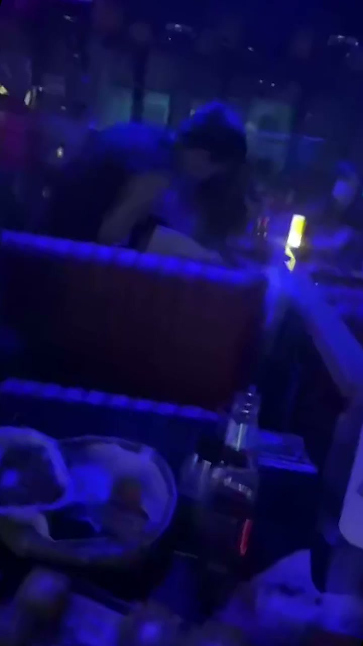 震惊 成都339酒吧女子被下药 两男公共场合轮奸 画面极其辣眼睛！