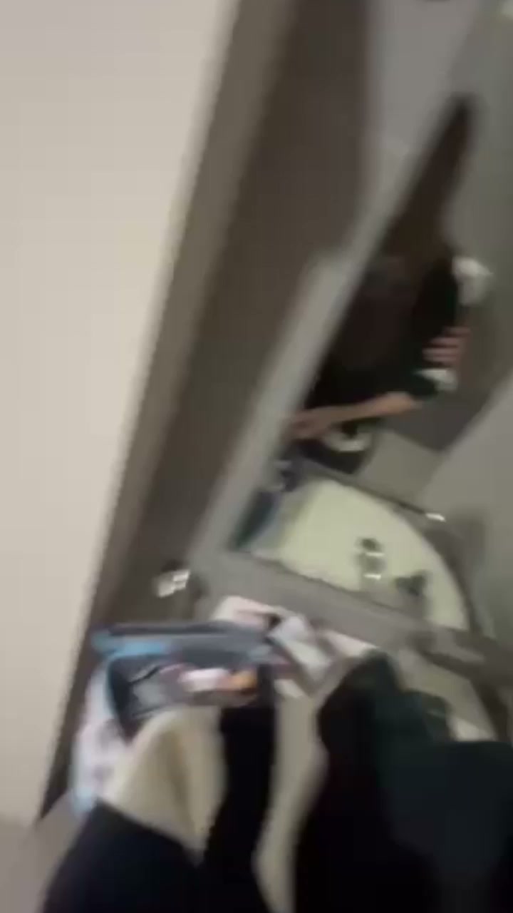 纯美小网红 维尼 情侣私拍曝光 高冷美女被花式后入 镜前啪啪含羞捂面 超反差！