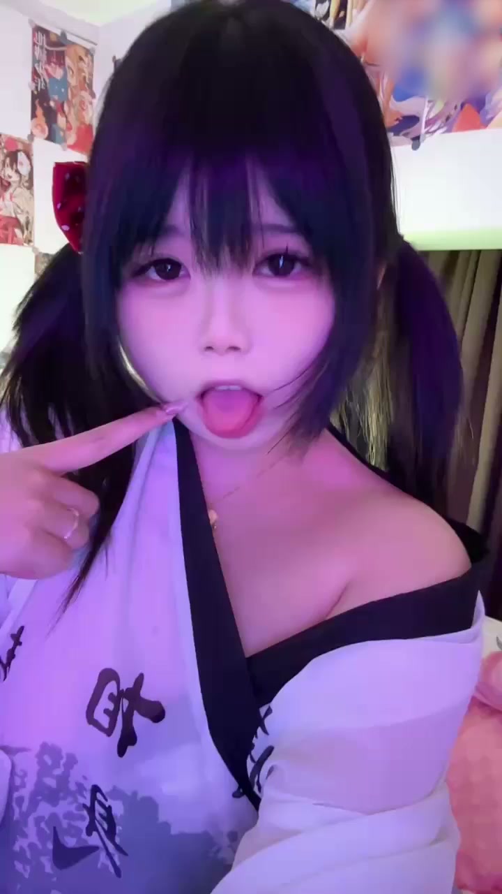 抖音网红 幸酱 大尺度自慰福利 怼镜掰穴玩弄美鲍 震动棒猛插嫩穴浪叫不停！