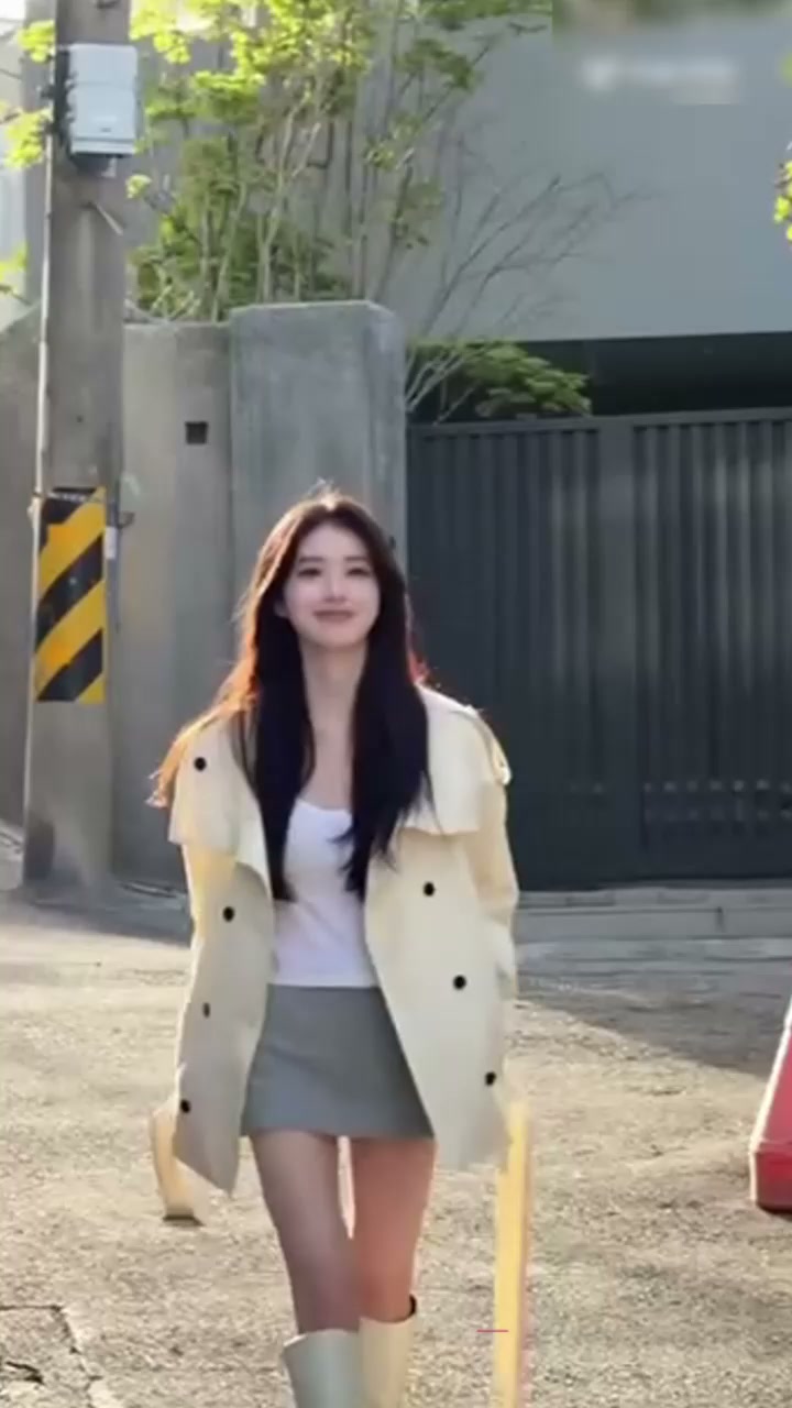 抖音网红 方圆同框泡澡的山羊 曾因泡澡约会引发热议 如今共进晚餐暧昧十足
