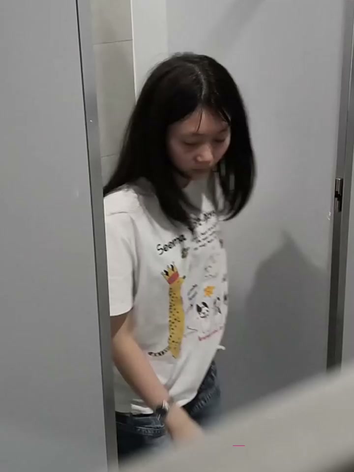 澳洲悉尼William快餐店 曝出大瓜 老板女厕偷拍潜规则员工 被前妻曝光全网刷屏！