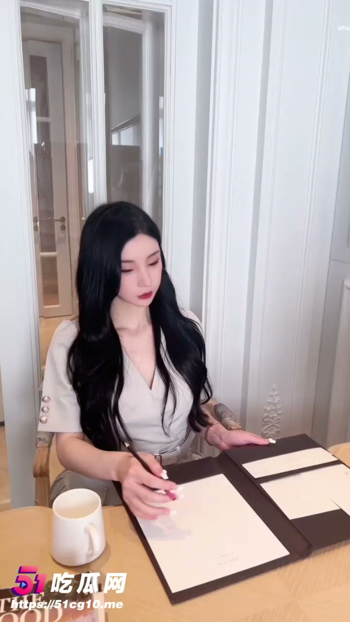 秀人网嫩模 周于希 大尺度私拍流出 情趣服装展示完美身材 车震跳蛋玩到高潮抽搐！