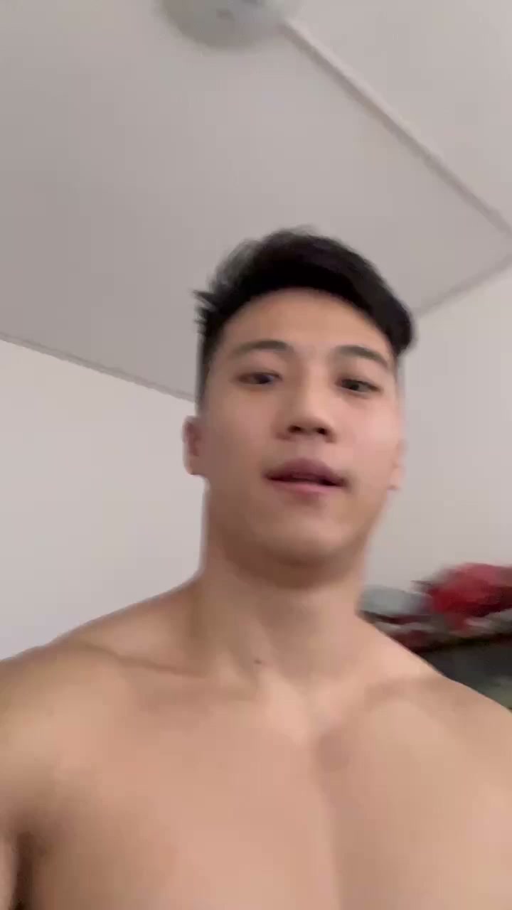 武汉体院健美冠军肌肉男 卖身给金主狂操10小时 男男花式爆菊够刺激