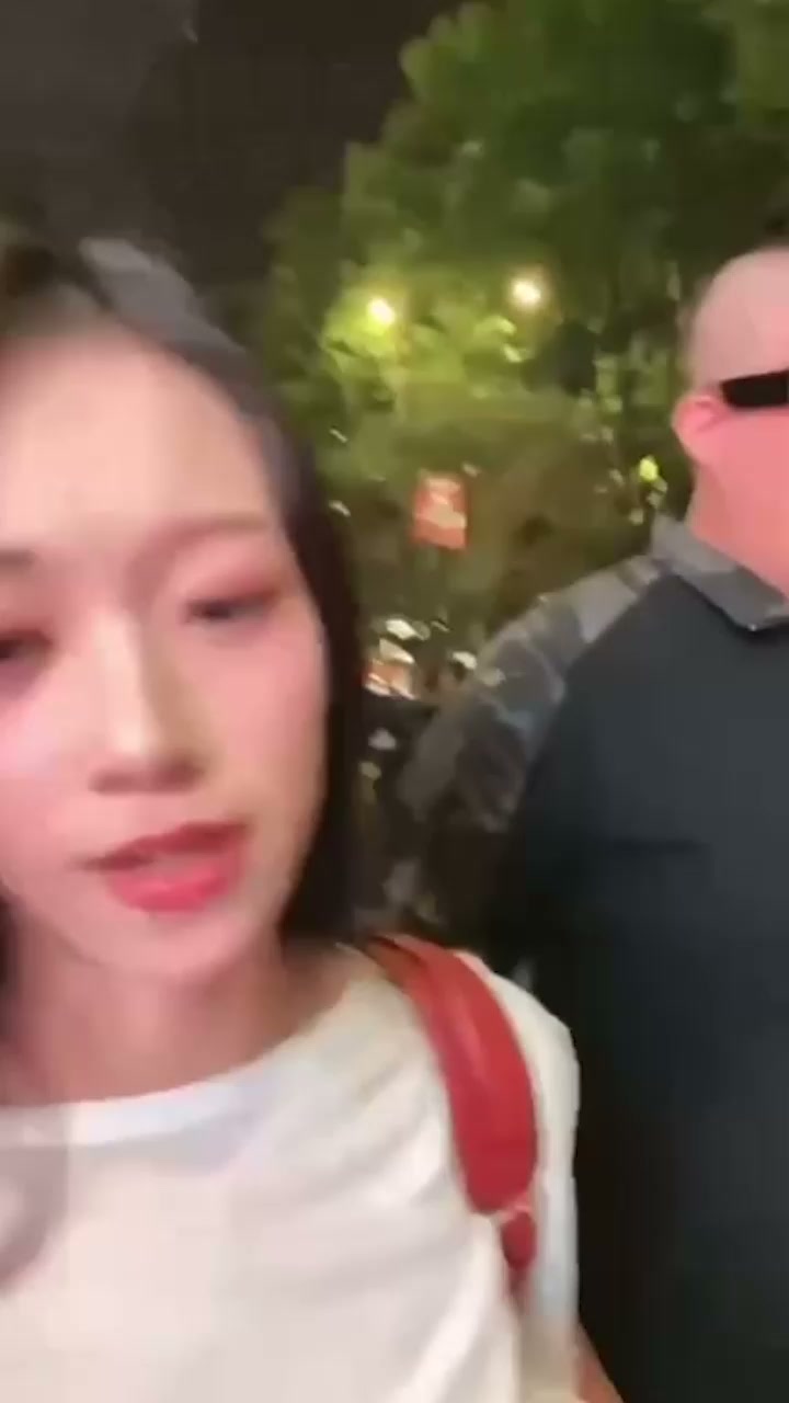 抖音网红 小算会发财 直播擦边骚舞勾引 约炮榜一大哥见面KTV陪酒卖淫！