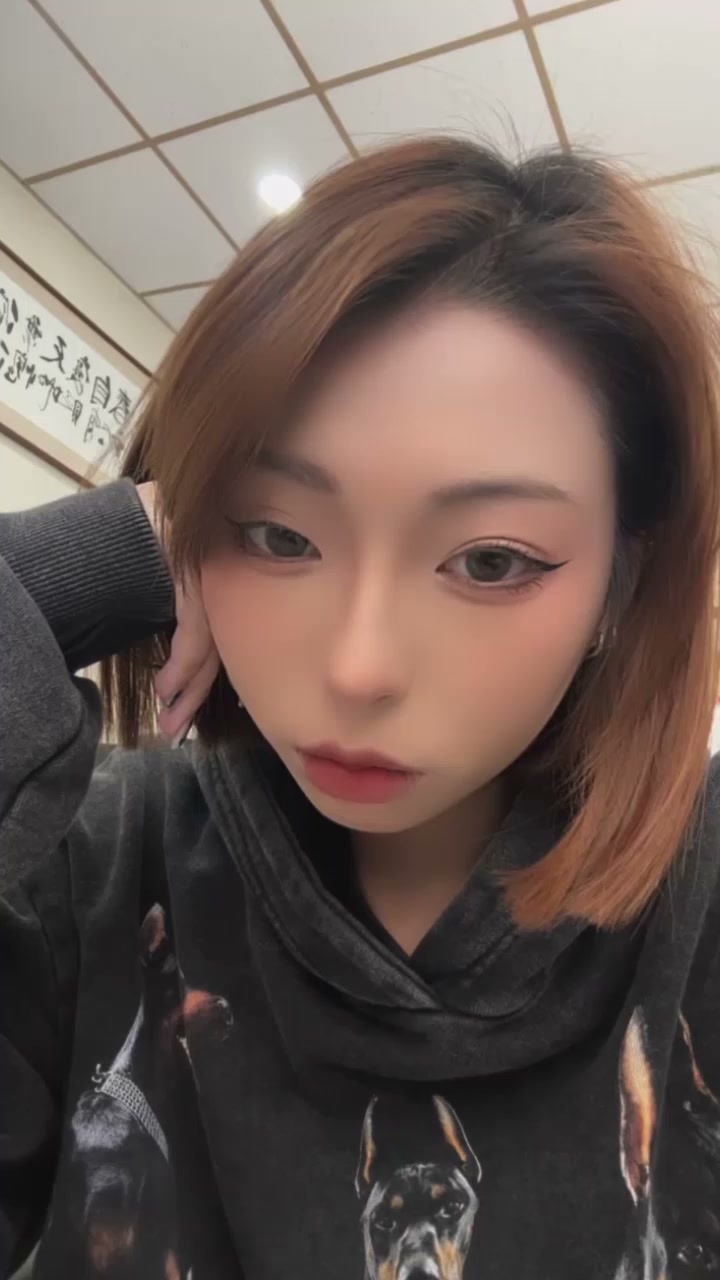 爆乳健身博主 逆 私会金主放纵一夜 跪舔肉棒骑乘摇奶 销魂蚀骨
