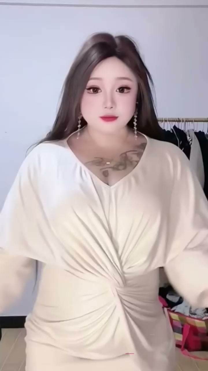 快手巨乳网红杨大大 最新合集流出 面对镜头展示梨形身姿 约炮金主无套打桩