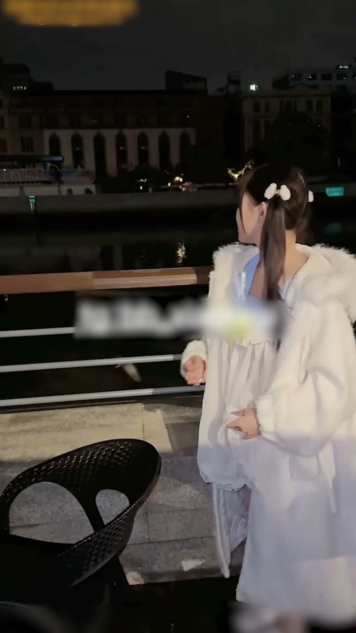 极品福利姬 三岁小宝宝 新作 线下约单男公园做爱 骑乘内射中出满骚穴！