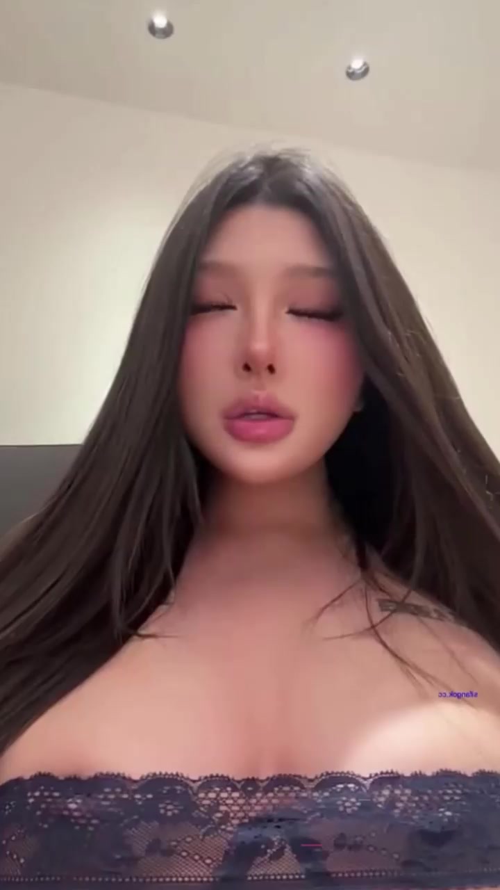 巨乳御姐 大尺度自拍合集 诱惑身姿极度骚浪 揉奶扣穴释放淫欲