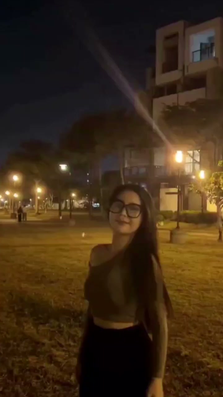 巨乳网红 七 情侣速派泄密 巨乳晃荡深喉吞屌 无毛小穴被玩到汁水四溅