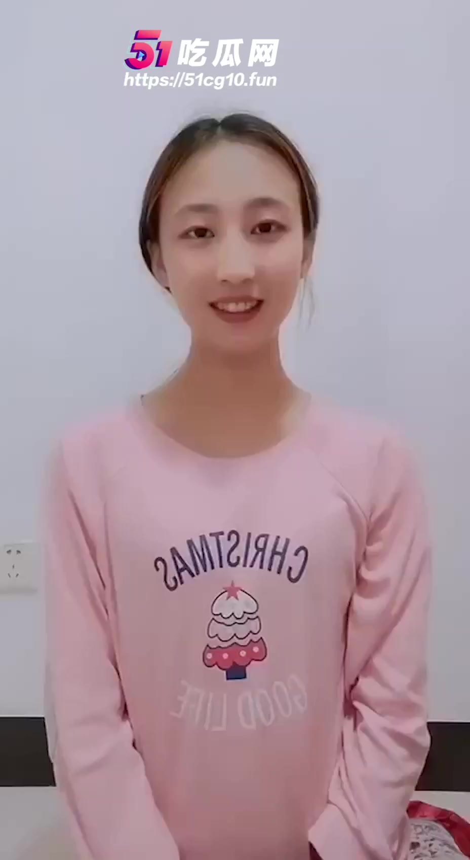 太原旅游职业学院 王雨霏 反差视频流出 如此漂亮的妹子 竟也是个爱吃精液的骚货！