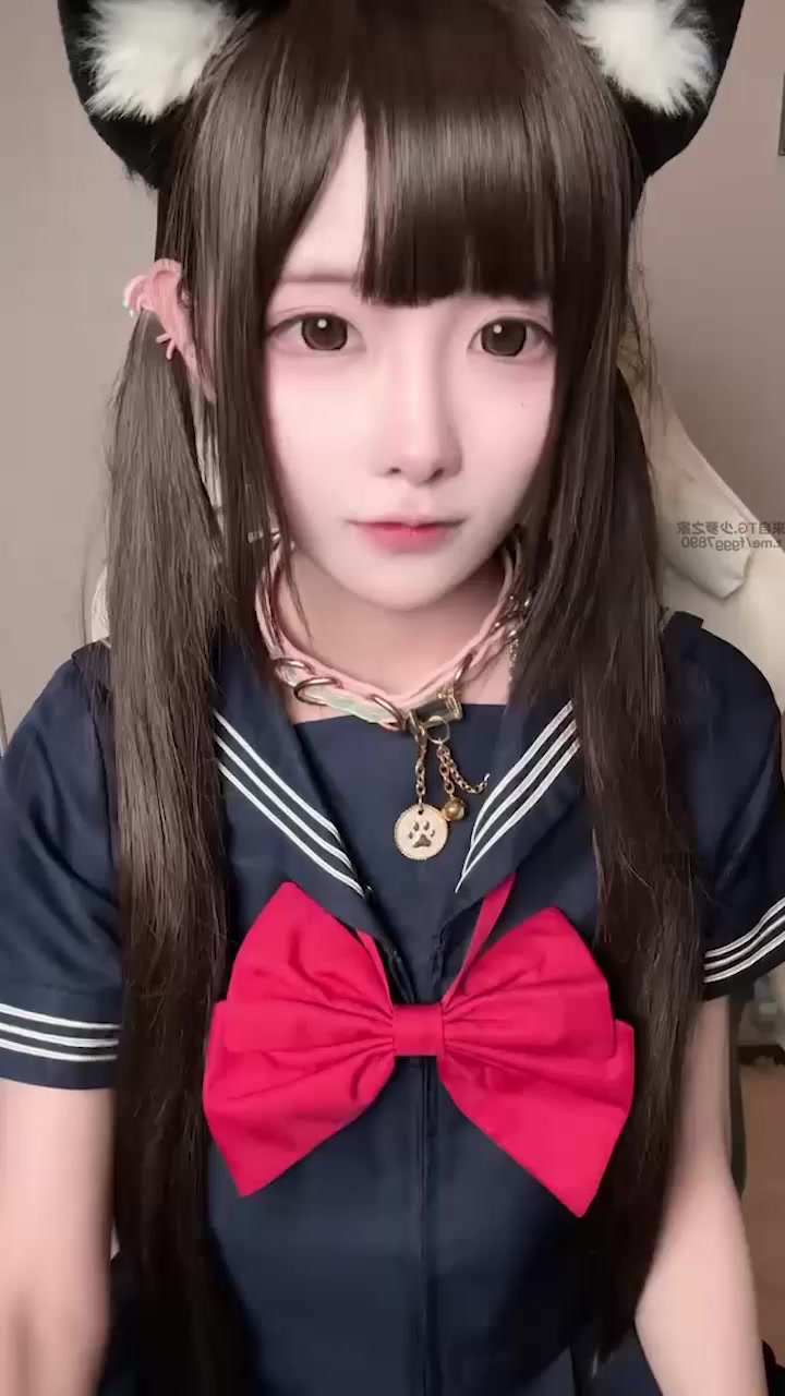 人型魅魔 小月喵 大尺度私拍 身着水手服纤指轻拨嫩穴激情自慰 完美曲线点燃欲火！