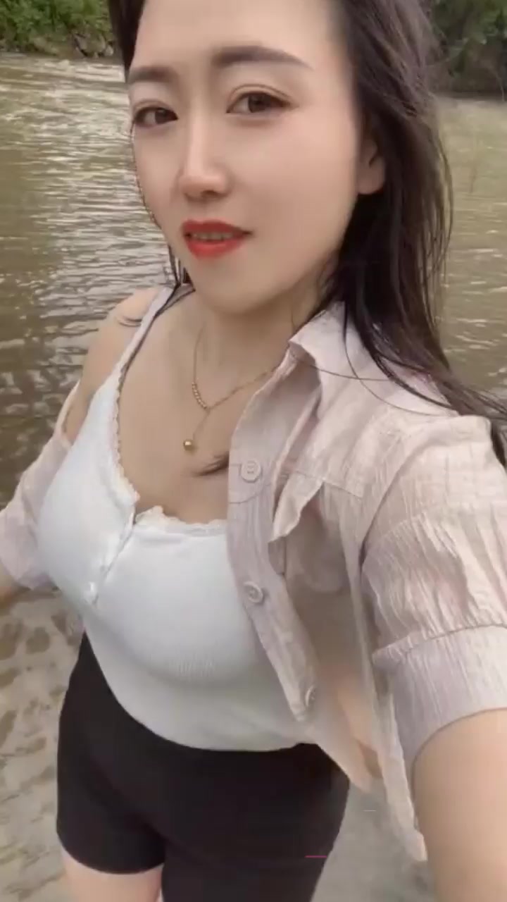 抖音网红 微胖女神707 定制福利 全裸自慰揉奶发骚 猛扣淫穴诱惑十足