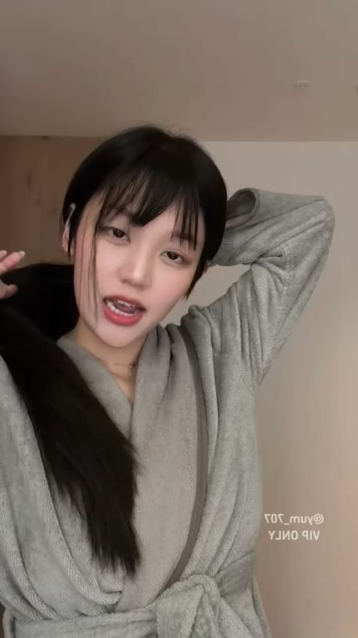 抖音网红 玉米yum707 最新裸舞私拍 翘臀漏奶节奏动感 浪荡骚舞唯美香艳！1
