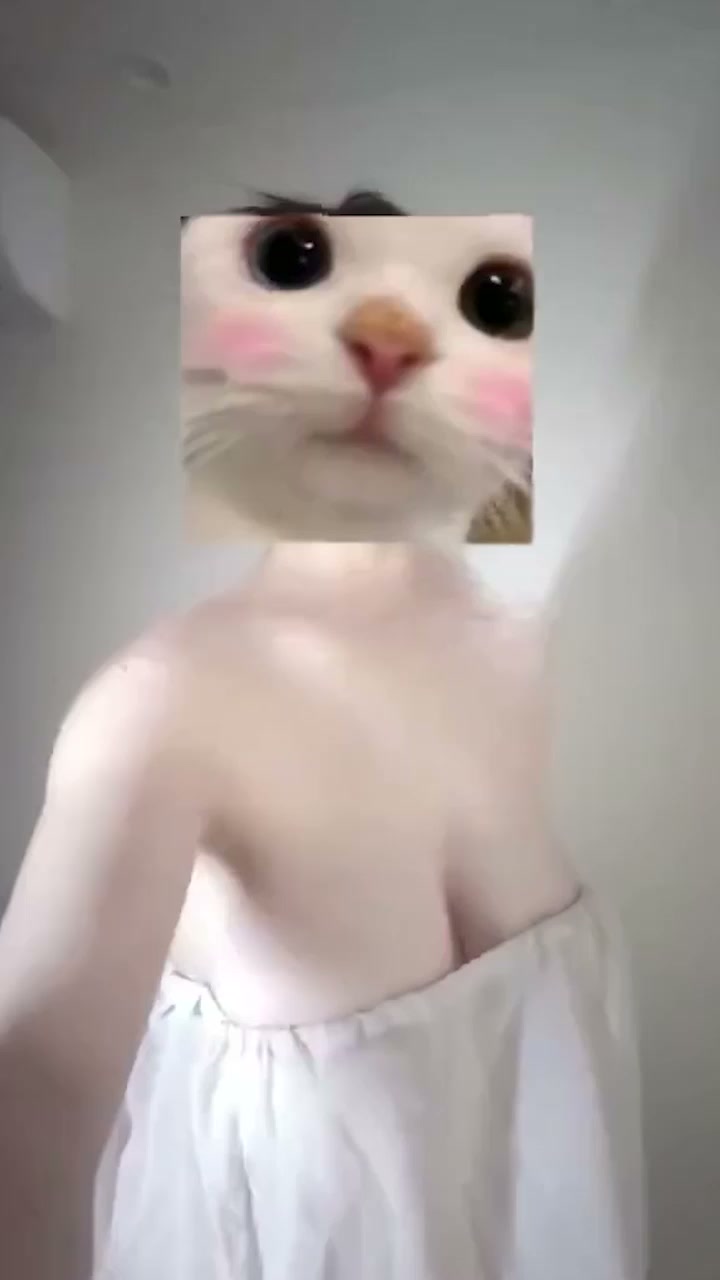 抖音健身婊 烤个红薯 定制福利 木瓜巨乳惊爆视觉 乳交自慰肉欲满屏！2