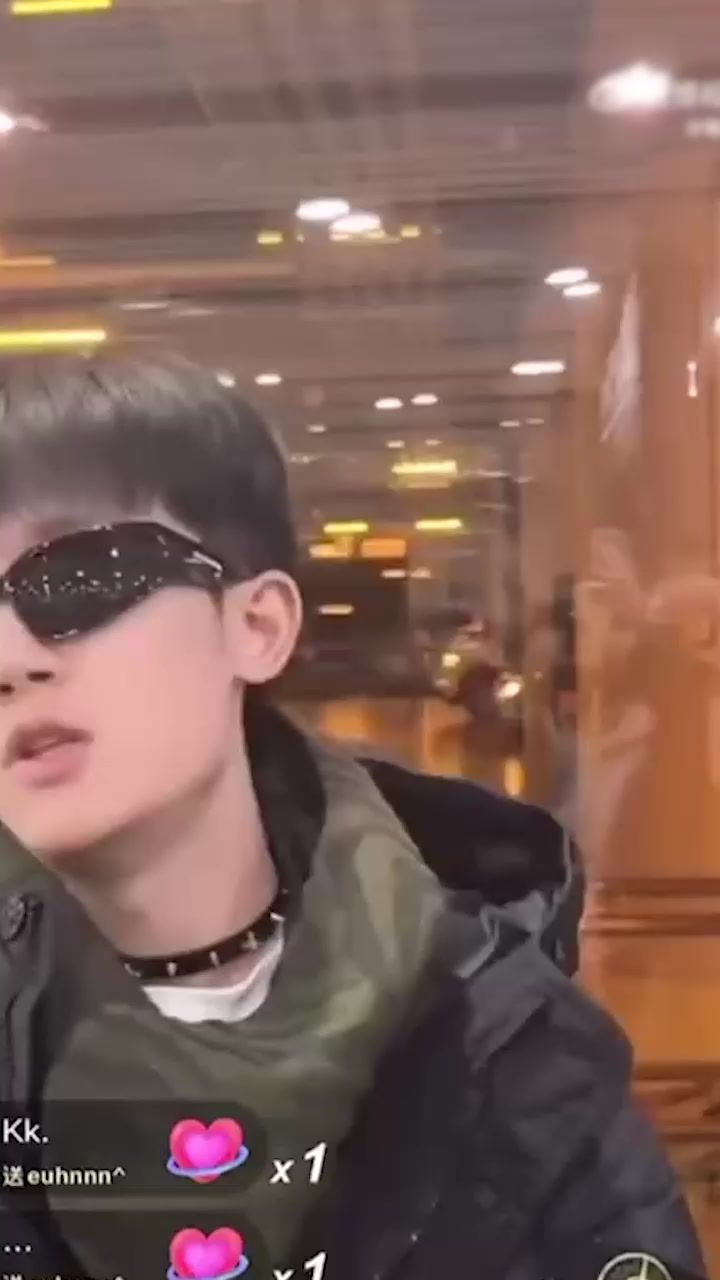 李明德亲自diss王鹤棣 精神小伙 2cm男模黑料锐评双重暴击 炸串王子人设崩塌！2