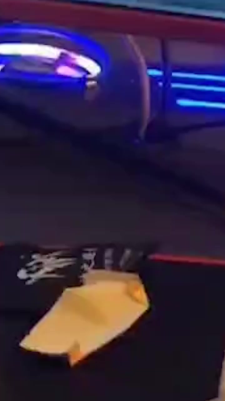 成都极品骚货 赵星瑶 化身贱母狗 摇着尾巴跪地 无套爆插子宫爽到失禁飞天！