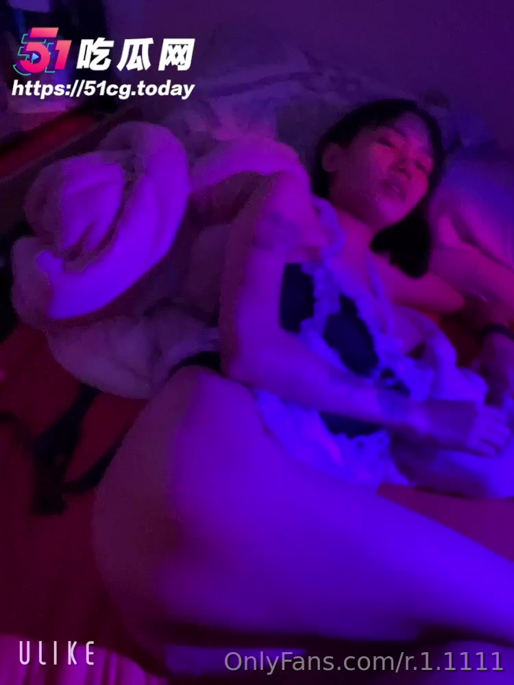 爆乳网红 桃园娜美 性爱私拍流出 吊钟大奶软嫩Q弹 丰腴身姿令人垂涎欲滴！