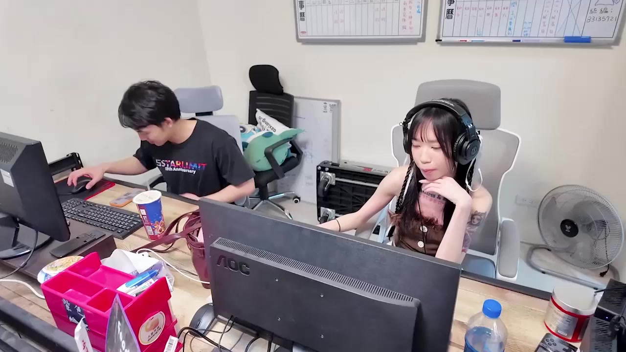 台湾顶级反差婊 艾嫣 沦为公用肉便器 上司老板轮番调教深喉爆操高潮不断