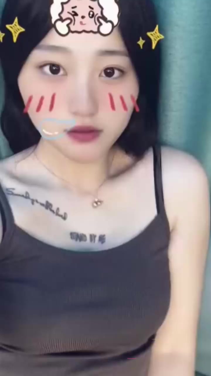 白领上班族 王家铭 与男友性爱私拍 俏皮辣妹跪舔肉棒 后入打桩反差淫浪