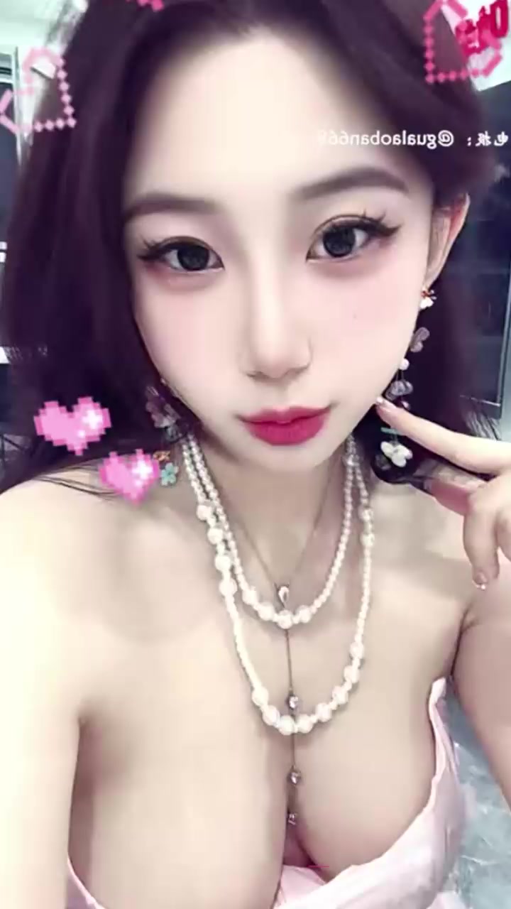 大奶网红 小云同学 一对一福利来袭 自慰裸聊揉奶扣穴 表情妩媚吐舌发骚
