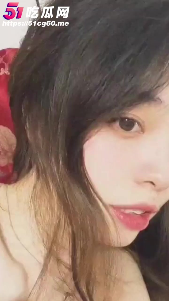网约清纯反差妹 男友在家满足不了 饥渴骚货见面直奔酒店连装都不装2