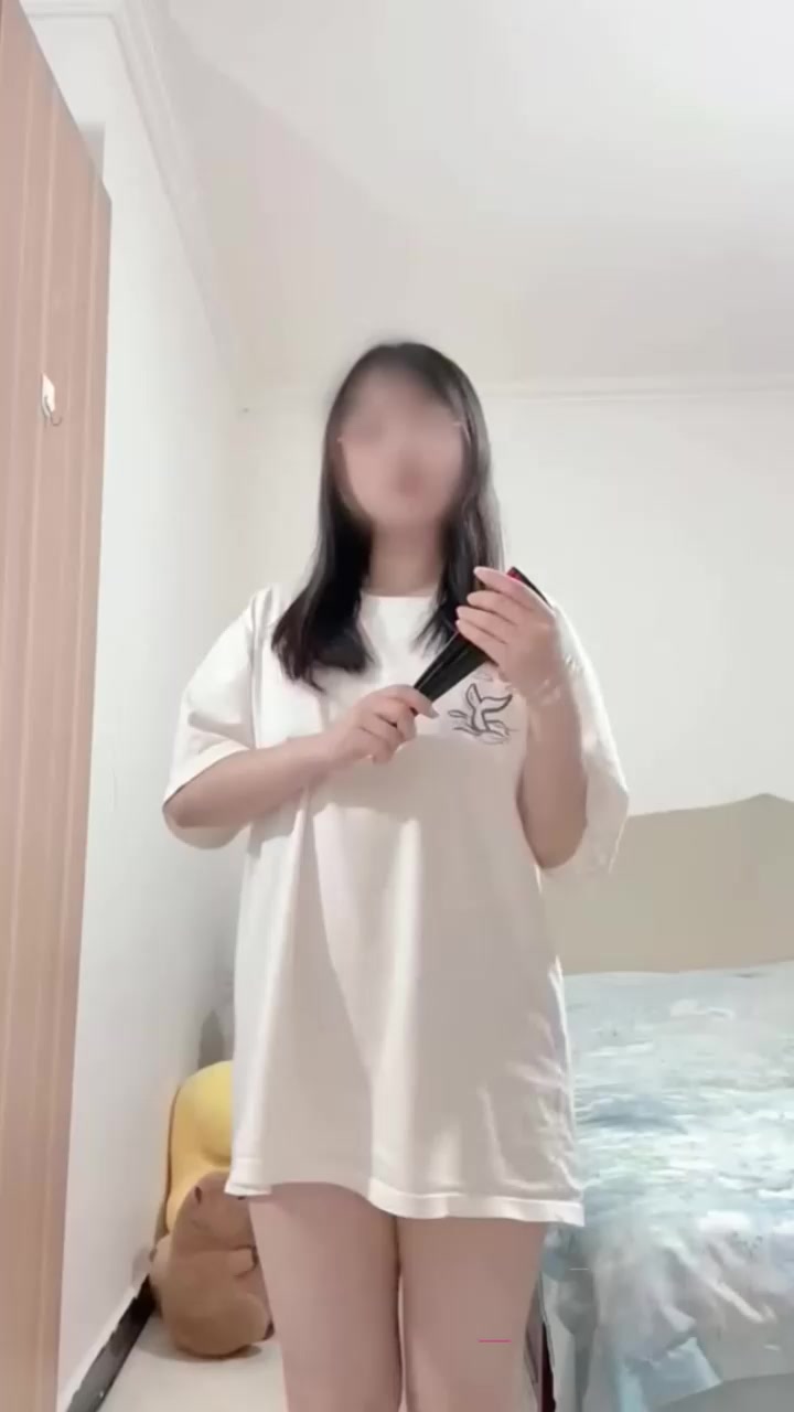 白虎萝莉 婉婉 最新福利合集 全裸热舞展露蜜穴 骑乘阳具抽插白浆四溢
