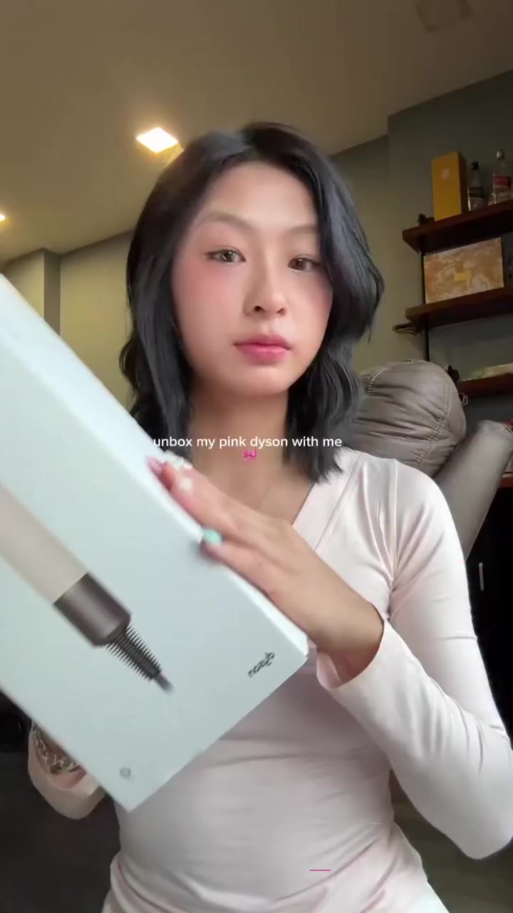 美女留学生 n.vdine 性爱合集流出 露脸口交跪舔肉棒 深喉吞吐颜射美脸