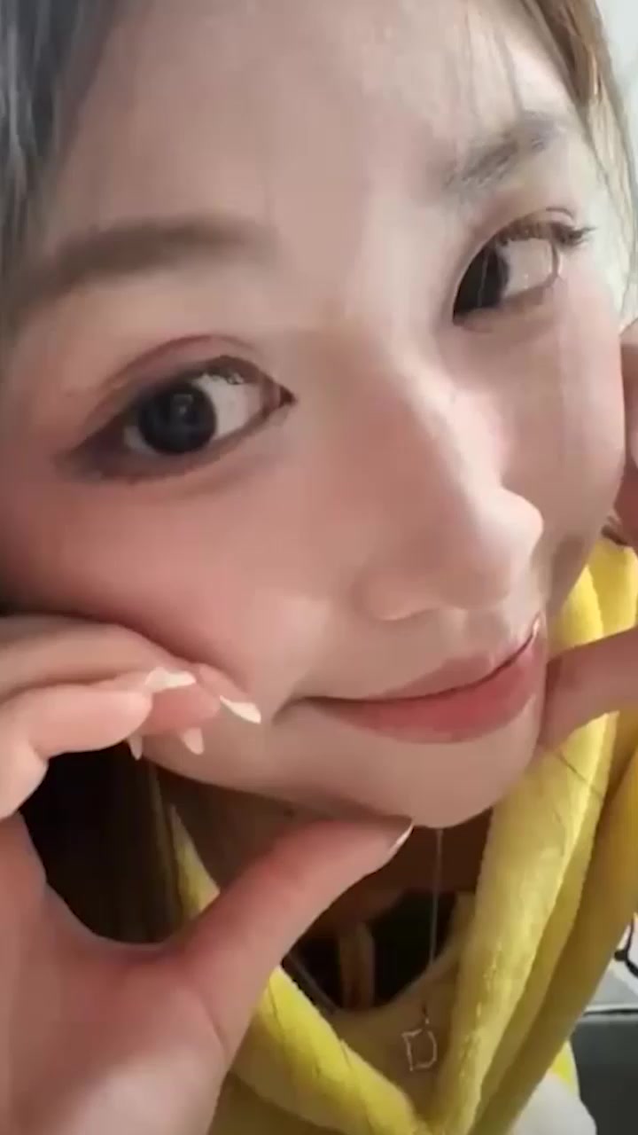 快手抖音网红 直播闪现合集 多美女故意露点春光乍现 奶大臀翘 令人鸡动不已！