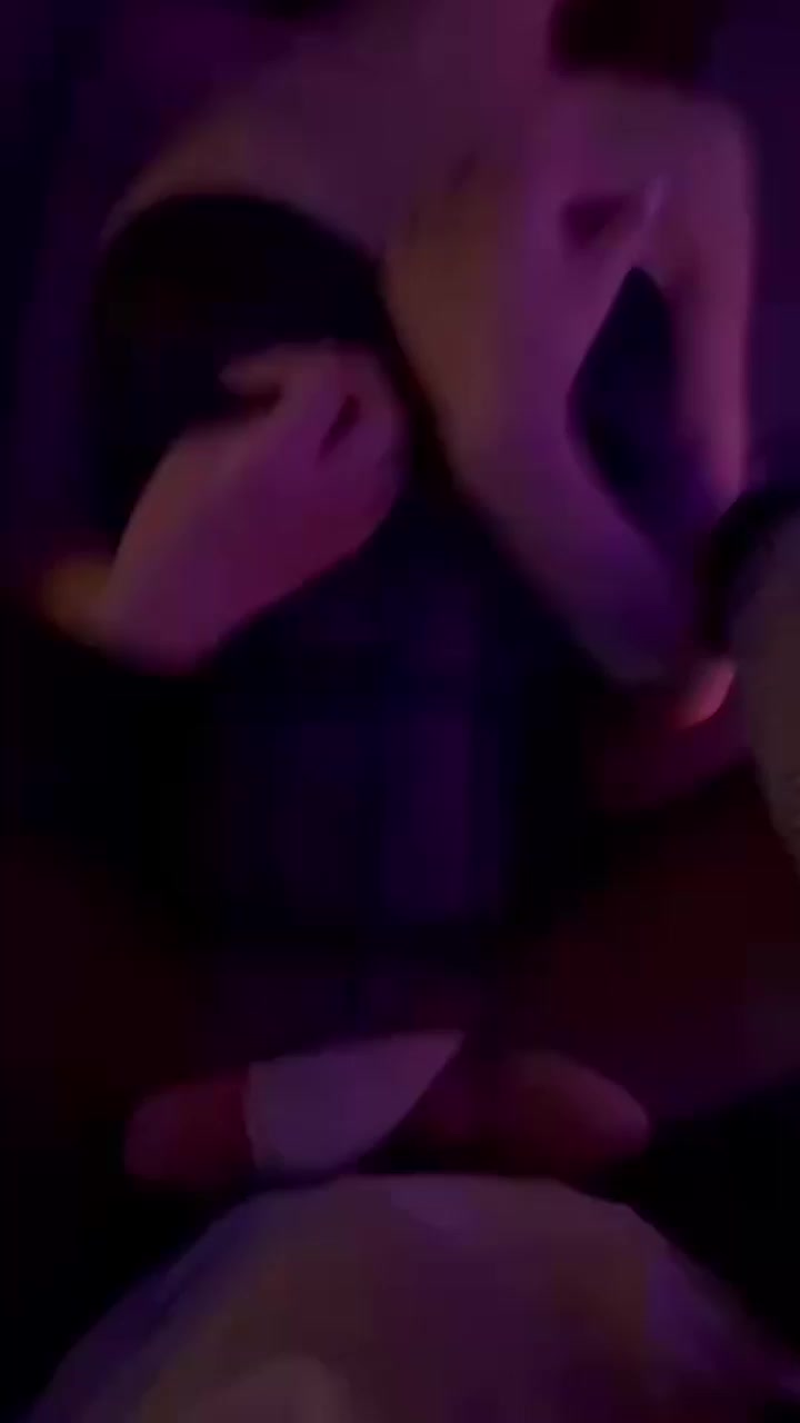 南京温莎KTV 515包间下大雨事件 母狗被干到淫水如雨般喷溅而出 画面超刺激！