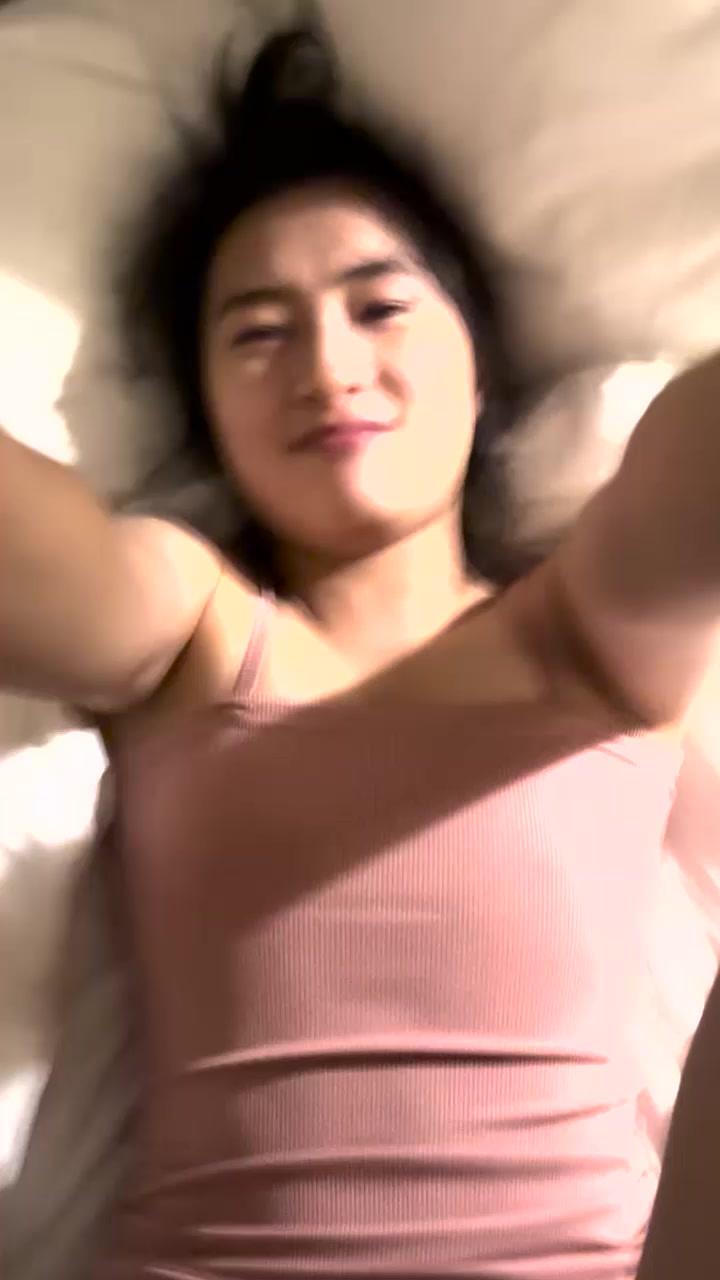 颜值女大 李欣欣 背着男友偷情 被操的胡言乱语 撅起肥臀抽插到高潮痉挛！