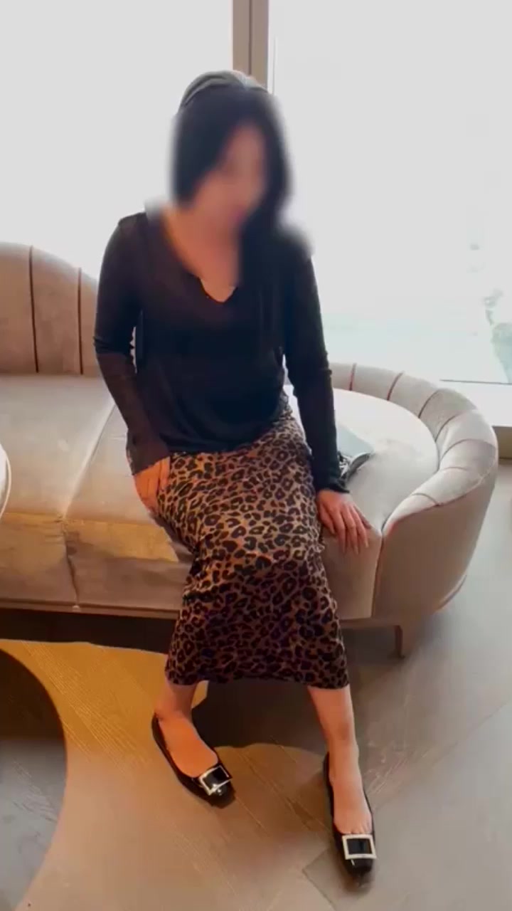 原创博主 青岛绿帽夫妻 约炮各种单男激情交合 玩夹击轮交更是骚绝2