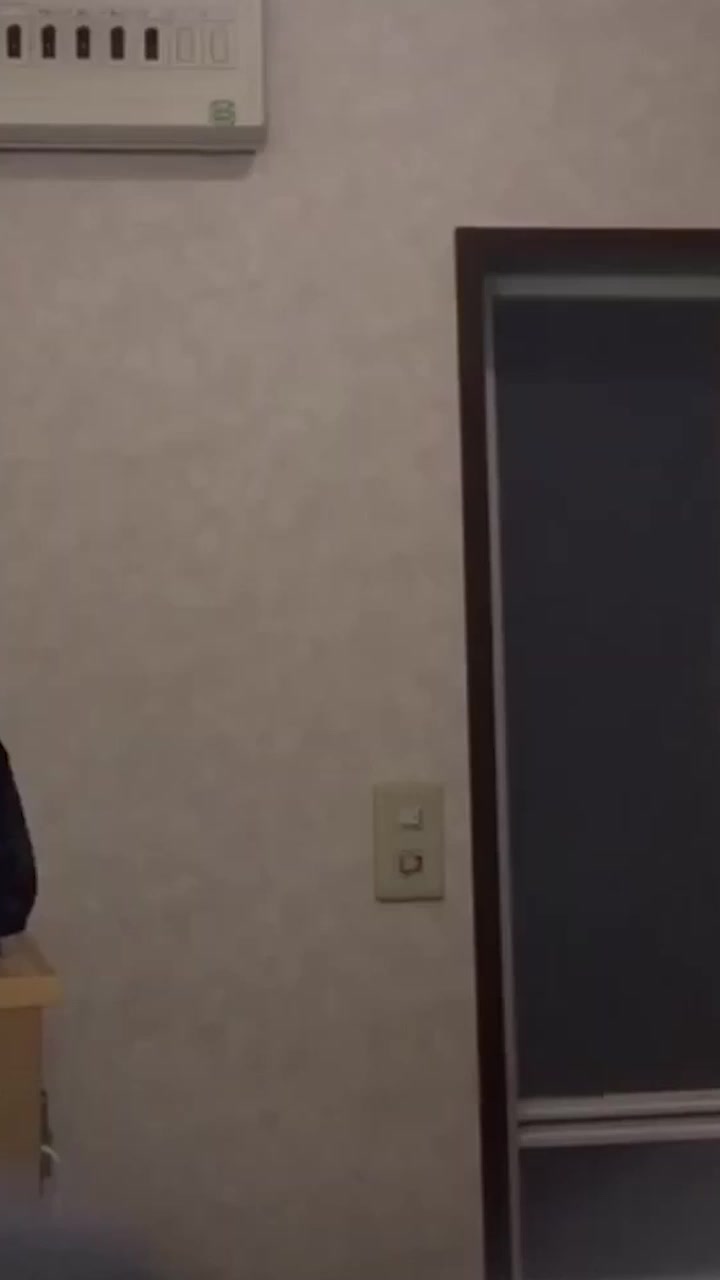 独家偷拍 邻家火辣美女 私密脱衣过程 身材火爆曲线一览无余 极致窥探满足感！
