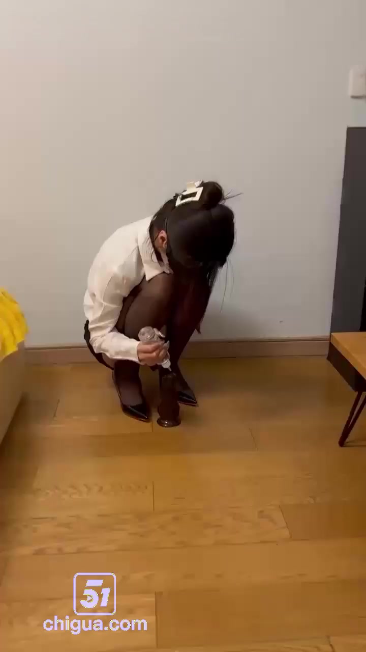 操良大神 宝马哥 黑丝定制版 超大号假阳具狠调教 无套猛操黑森林骚逼颜射浓精1