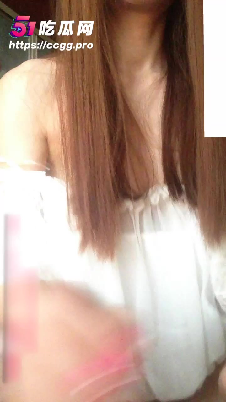 四川自贡极品美女 杨晴雨 裸贷8000元无力偿还 裸照视频被债主曝光！