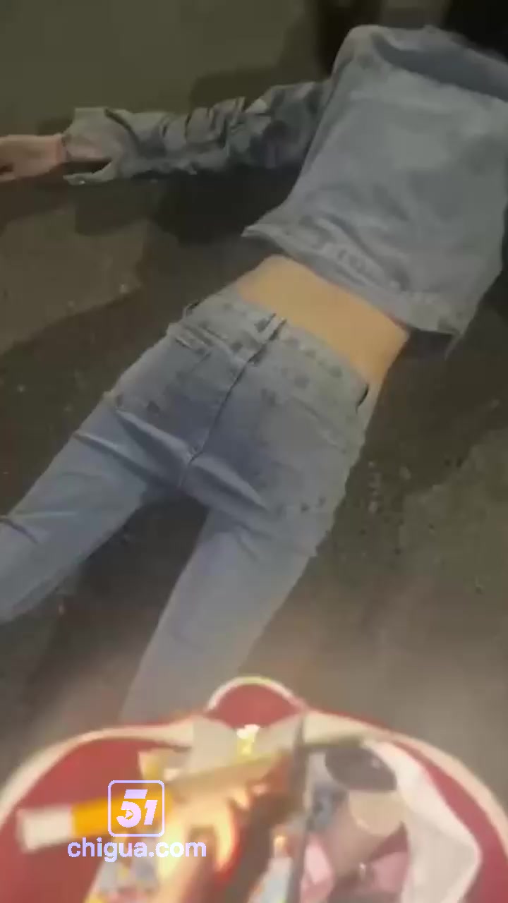抖音网红 莓猫饼 塌房 遇到有钱人就管不住逼 喝多后酒店疯狂输出 骚劲爆表！