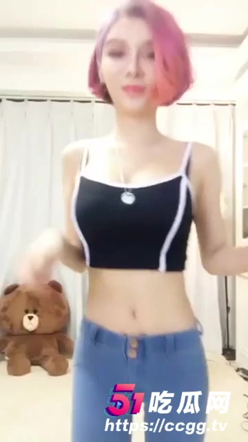 抖音车模网红 小喵大宝 裸照骚舞视频流出 短发女神早期竟有如此放荡一面！