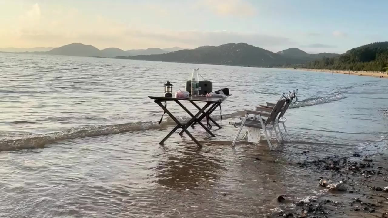户外露出博主cikaimoon 最新私拍 海边野餐看夕阳全裸 美乳暴露 极致羞耻诱惑