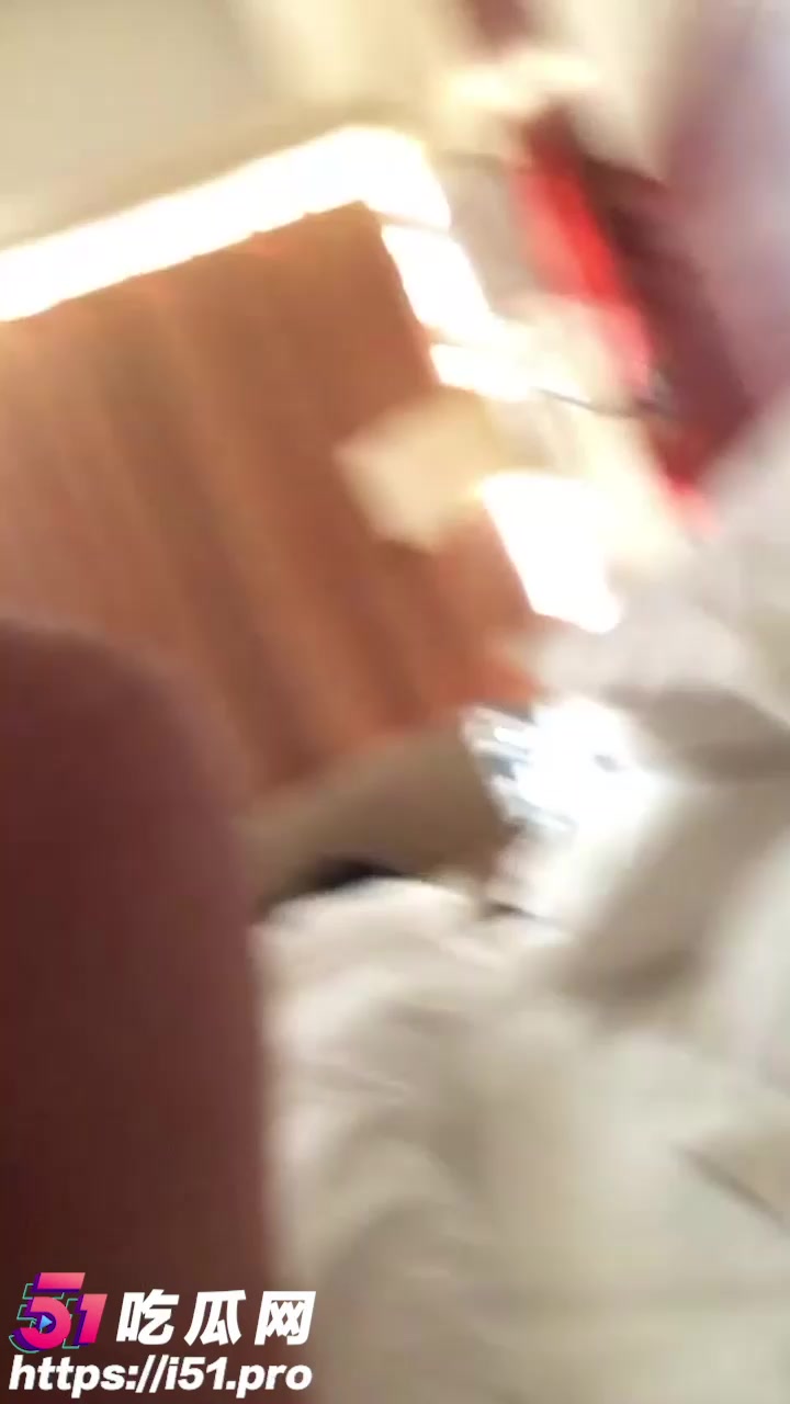 高颜值小学老师母狗化 被男友爆菊开苞疼到怀疑人生 哭喊求饶仍被狠干！