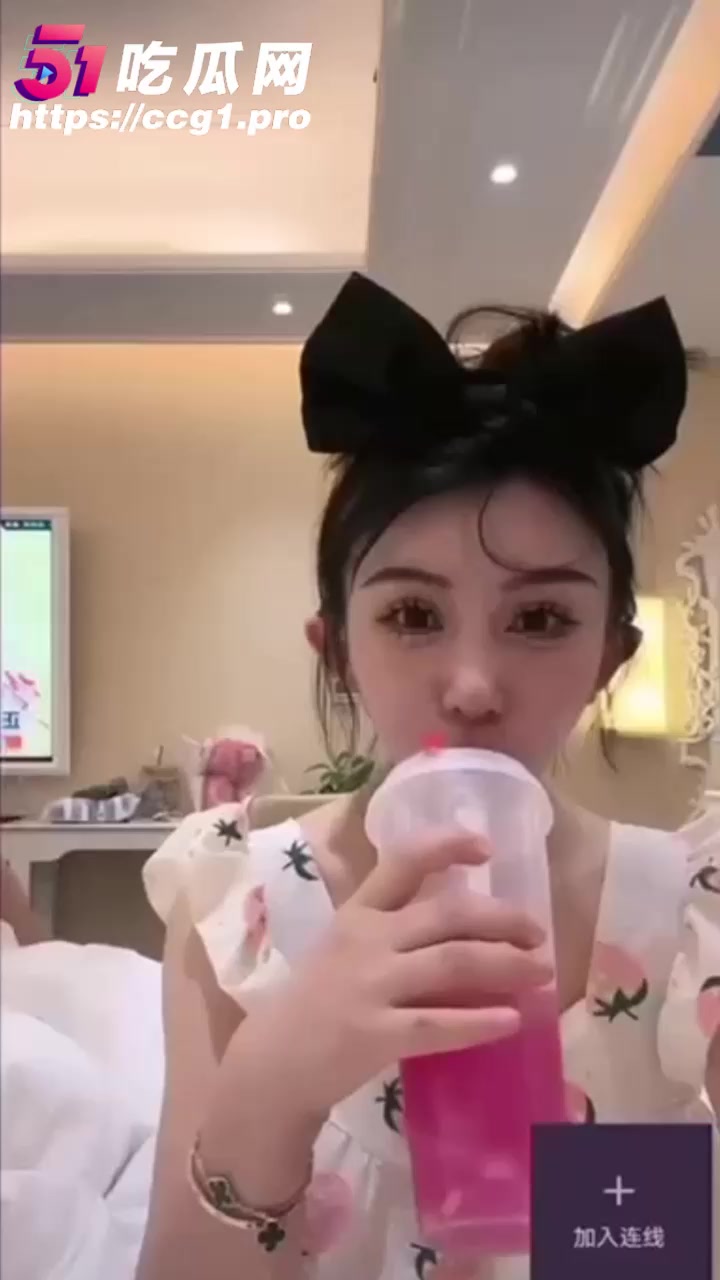 抖音网红美女露点合集 网友的眼睛是真尖啊 高光露点奶子是真不错啊