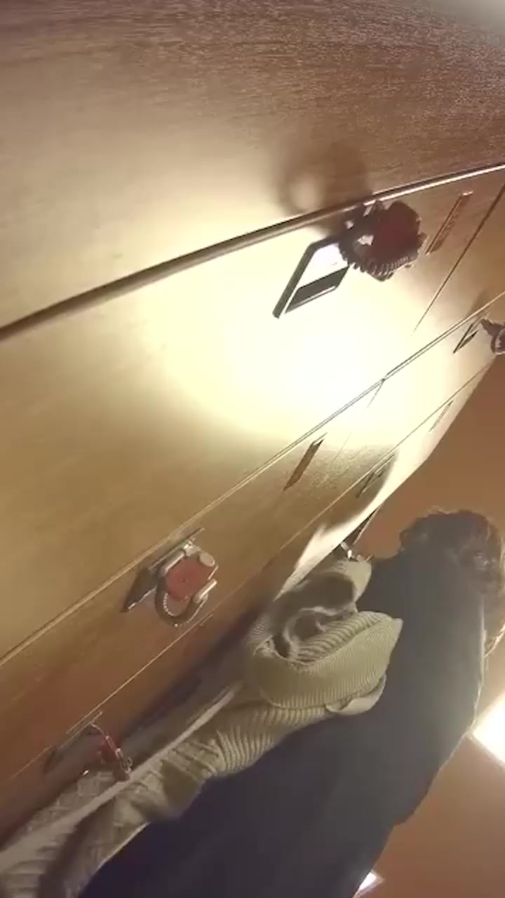顶级美少妇洗澡被偷拍 丰满奶子狂晃不停 高挑身材全裸曝光