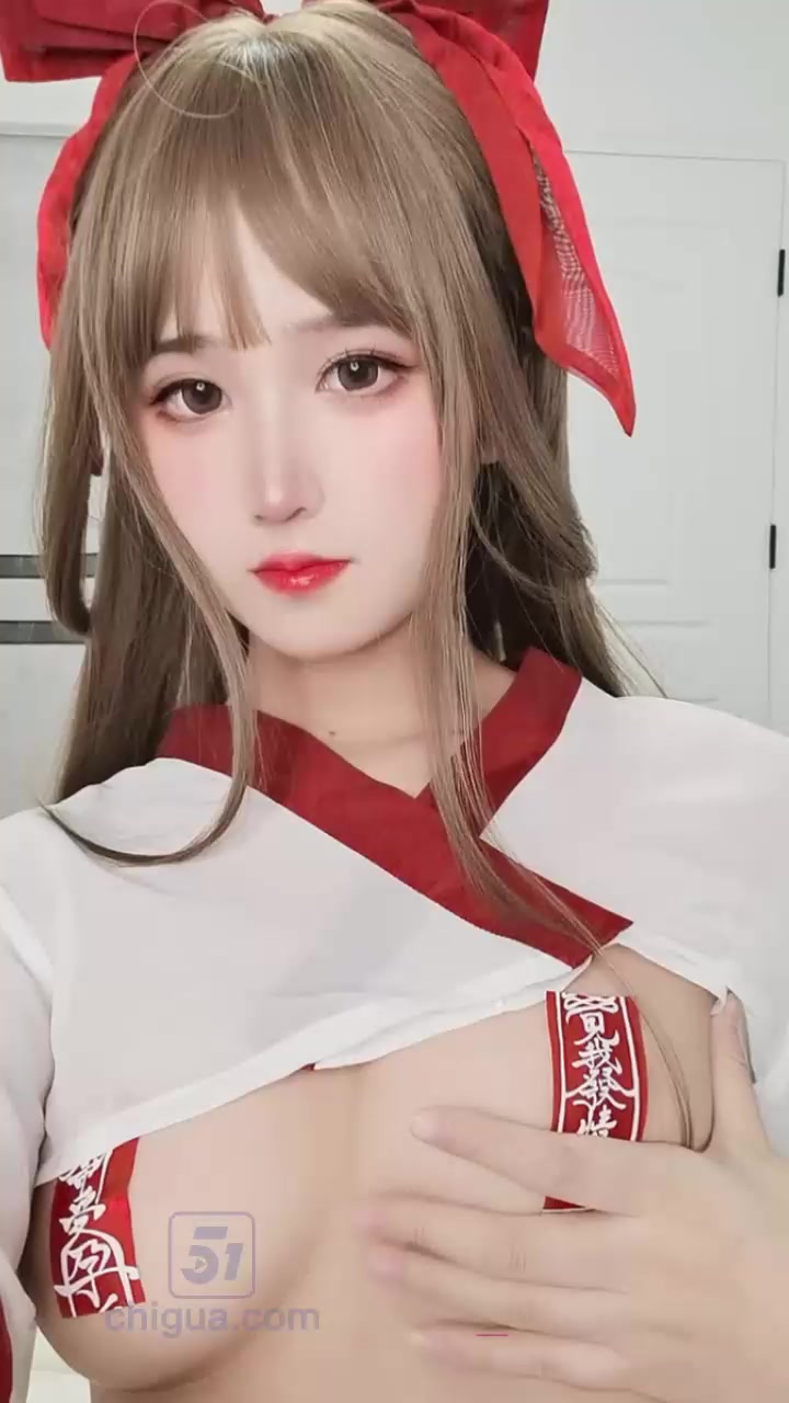 巨乳福利姬 三度69 最新写真私拍 巫女制服抖奶发骚 镜头特写曼妙身姿